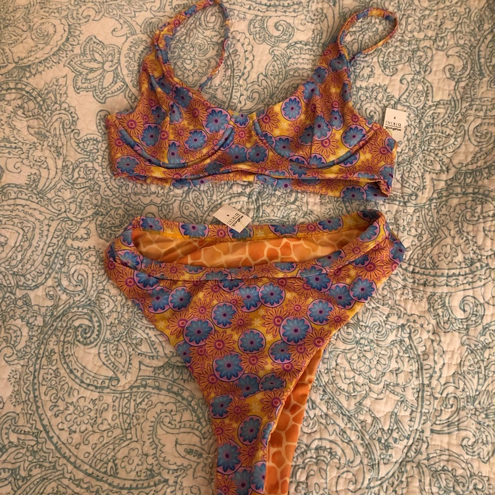 SOLD Moana Bikini Perky Pelican NWT size S